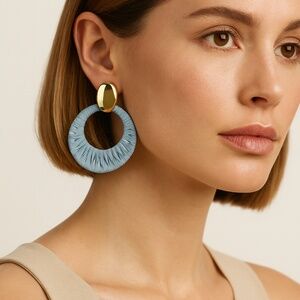 Time and Tru Woven Raffia Pierced Earring Goldtone oval Blue hoop 2” diameter